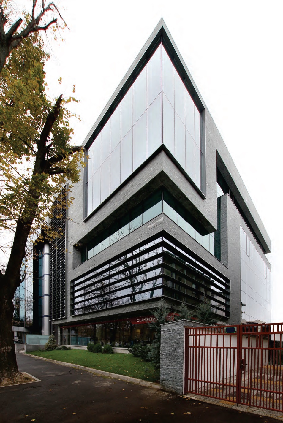 Aviatorilor Office Building